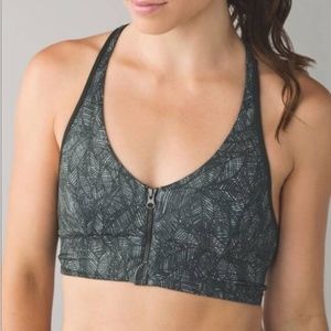 Lululemon size 6 zip up green sports bra